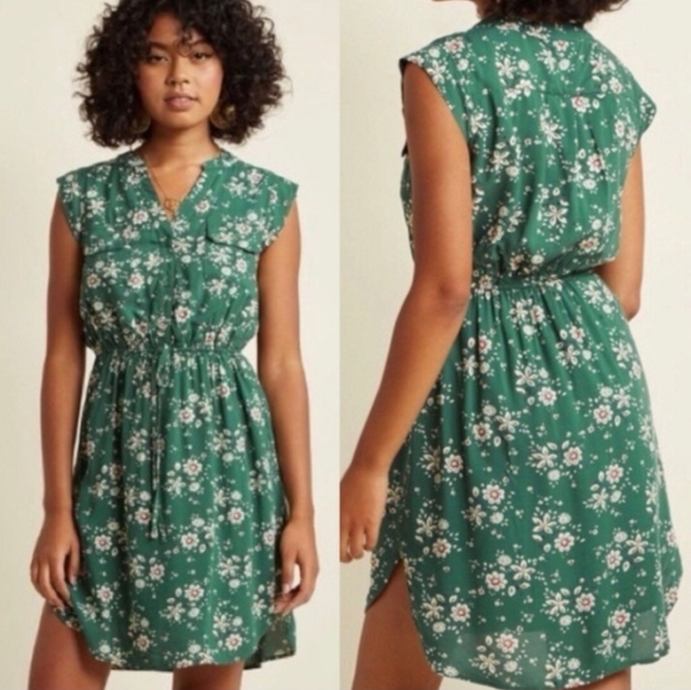 Sunny Girl - Modcloth - Short Sleeve Button Up Dress - Size Medium